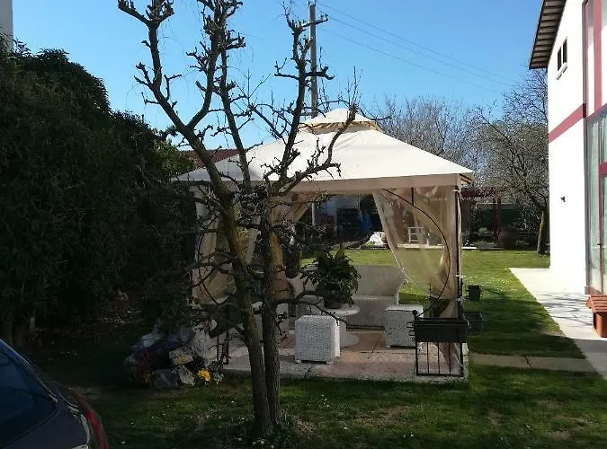 Casa Degli Amici לינה וארוחת בוקר